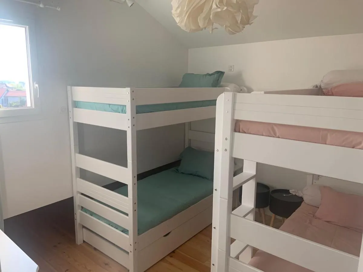 Holiday home Villa 12 Pers Climatisee, Piscine Chauffee Couverte Ou Non,2Km Mer, Golf, Jardin Anglet France
